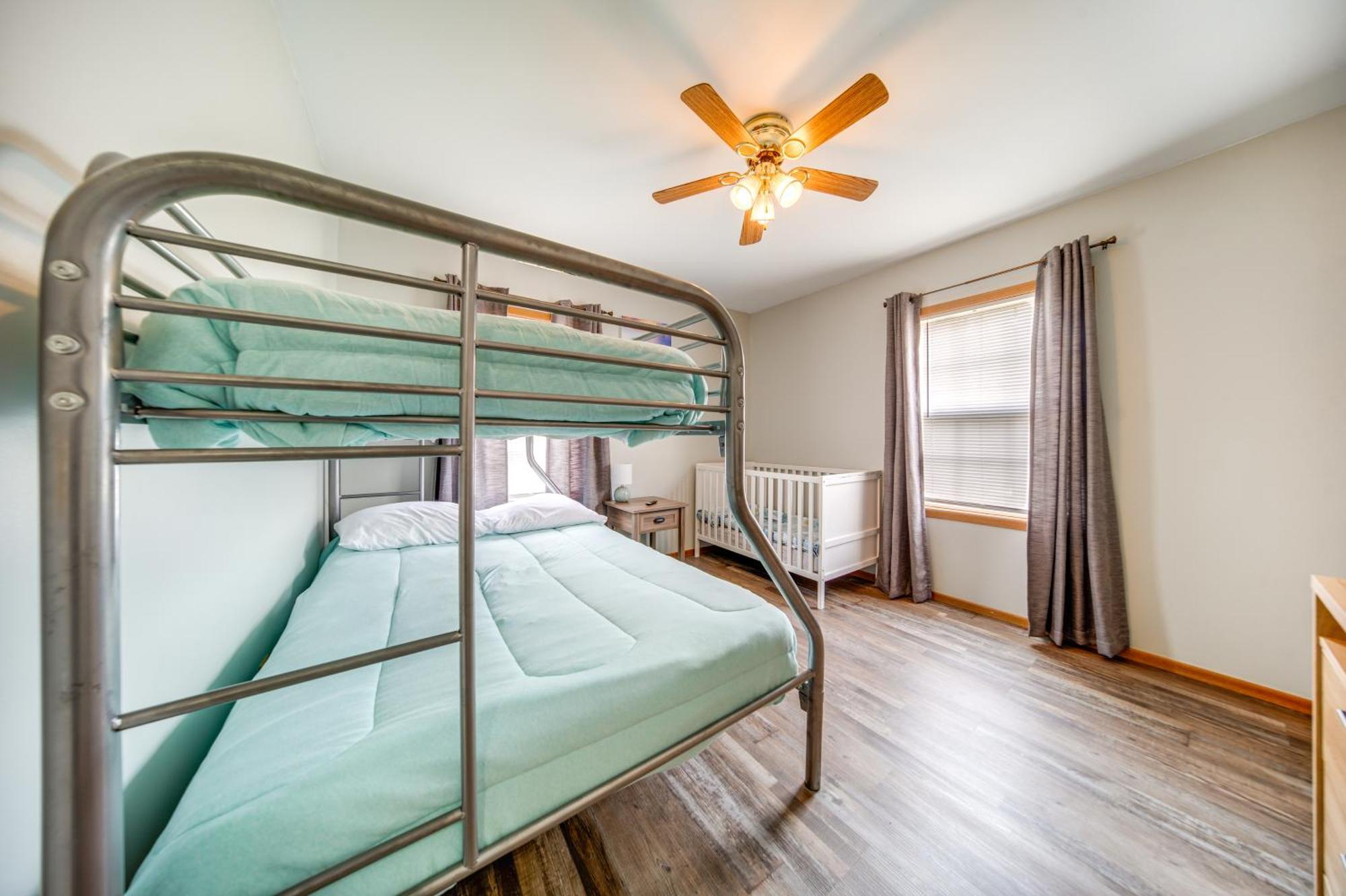 Family-Friendly Hideaway Near Presque Isle! Villa Erie Bagian luar foto