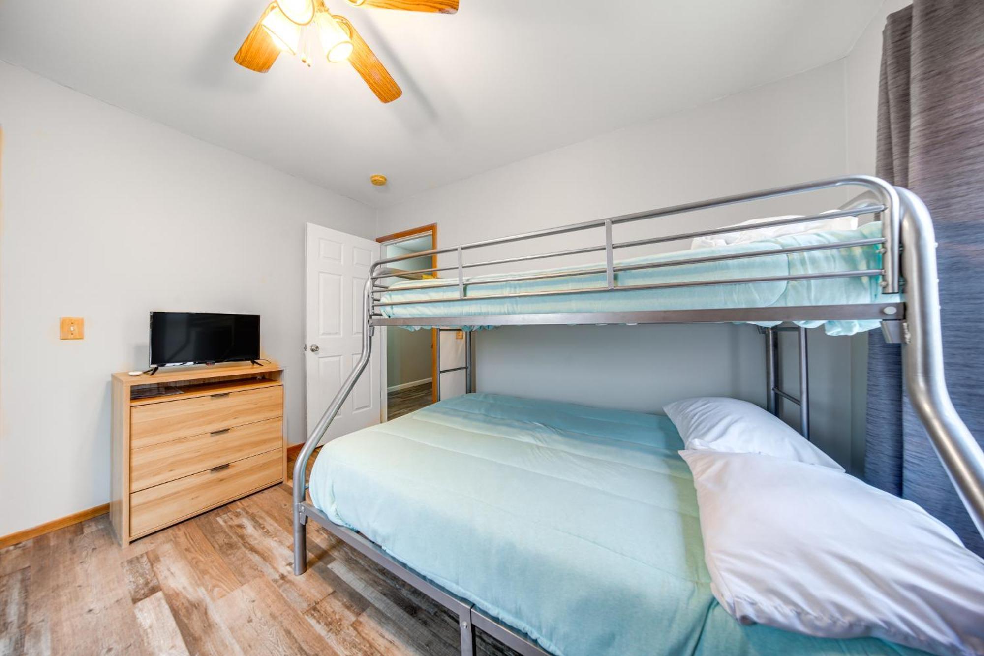 Family-Friendly Hideaway Near Presque Isle! Villa Erie Bagian luar foto